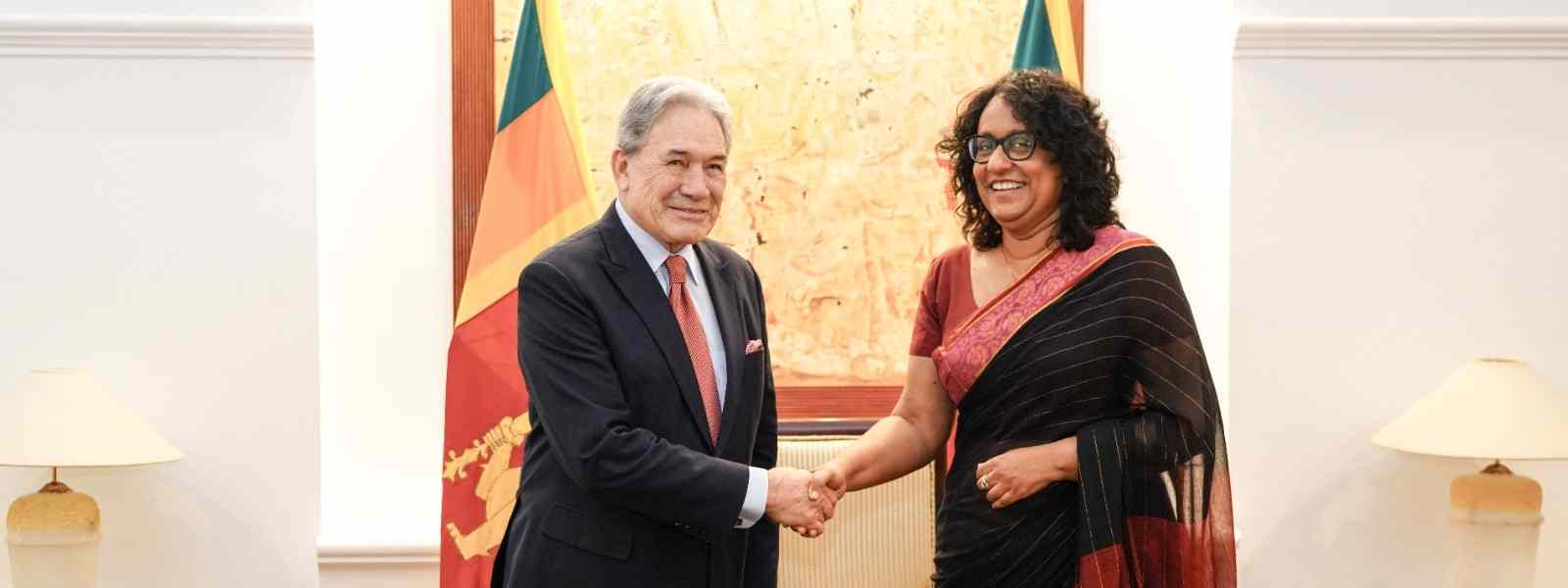අගමැති හරිනි, නවසීලන්ත උප අගමැති හමුවෙයි